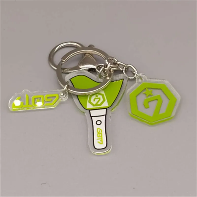 

Kpop Album SPINNING TOP GOT7 Bird Light Stick Jackson Acrylic Key Chain Key Ring Pendant Keyring Keychain JB YUGYEOM MARK YG015