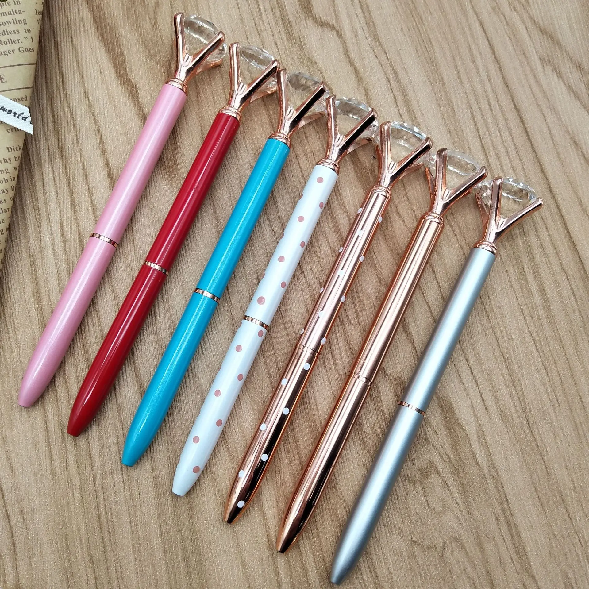 

Crystal diamond Pen 2019 promotion Gem Ballpoint pen and refill for school & office use gift pen wedding birthday surprise gift