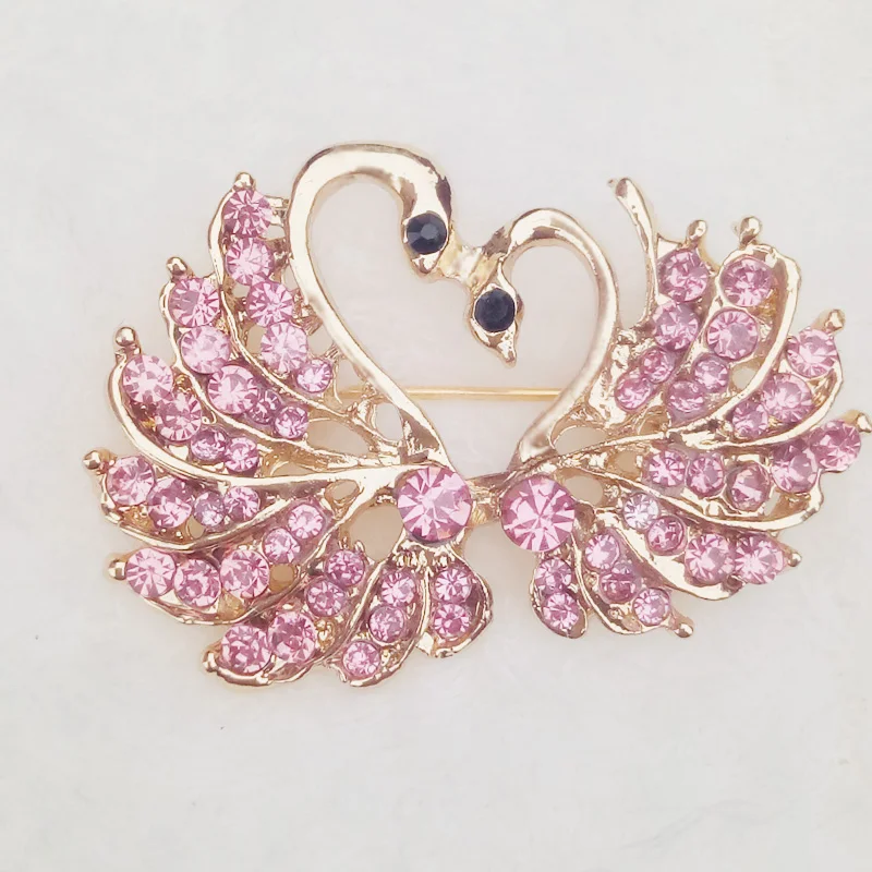 

Cute Crystal Swan Brooch Pins Gold Color Lovers Animal Rhinestones Brooches for Women Wedding Scarf Jewelry Vintage Lapel Pins