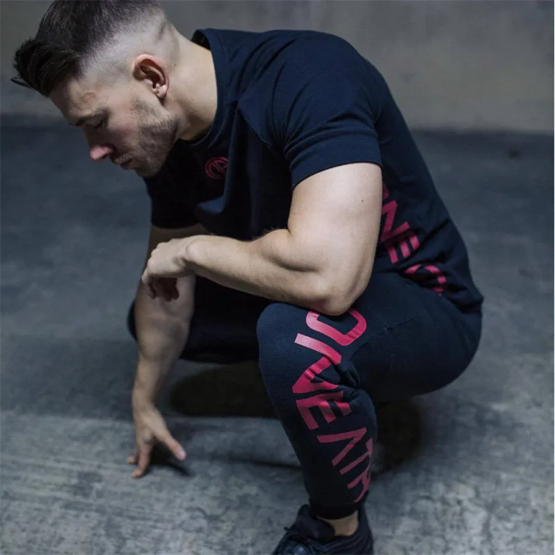 YEMEKE Gyms Men's Sets 2018 Fashion Sportswear Tracksuits Sets Men's T-shirt+Pants casual Suits Chandal Hombre Completo YEMEKE Gyms Men's Sets 2018 Fashion Sportswear Tracksuits Sets Men's T-shirt+Pants casual Suits Chandal Hombre Completo