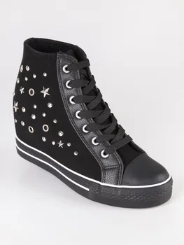 

Sneakers high with studs