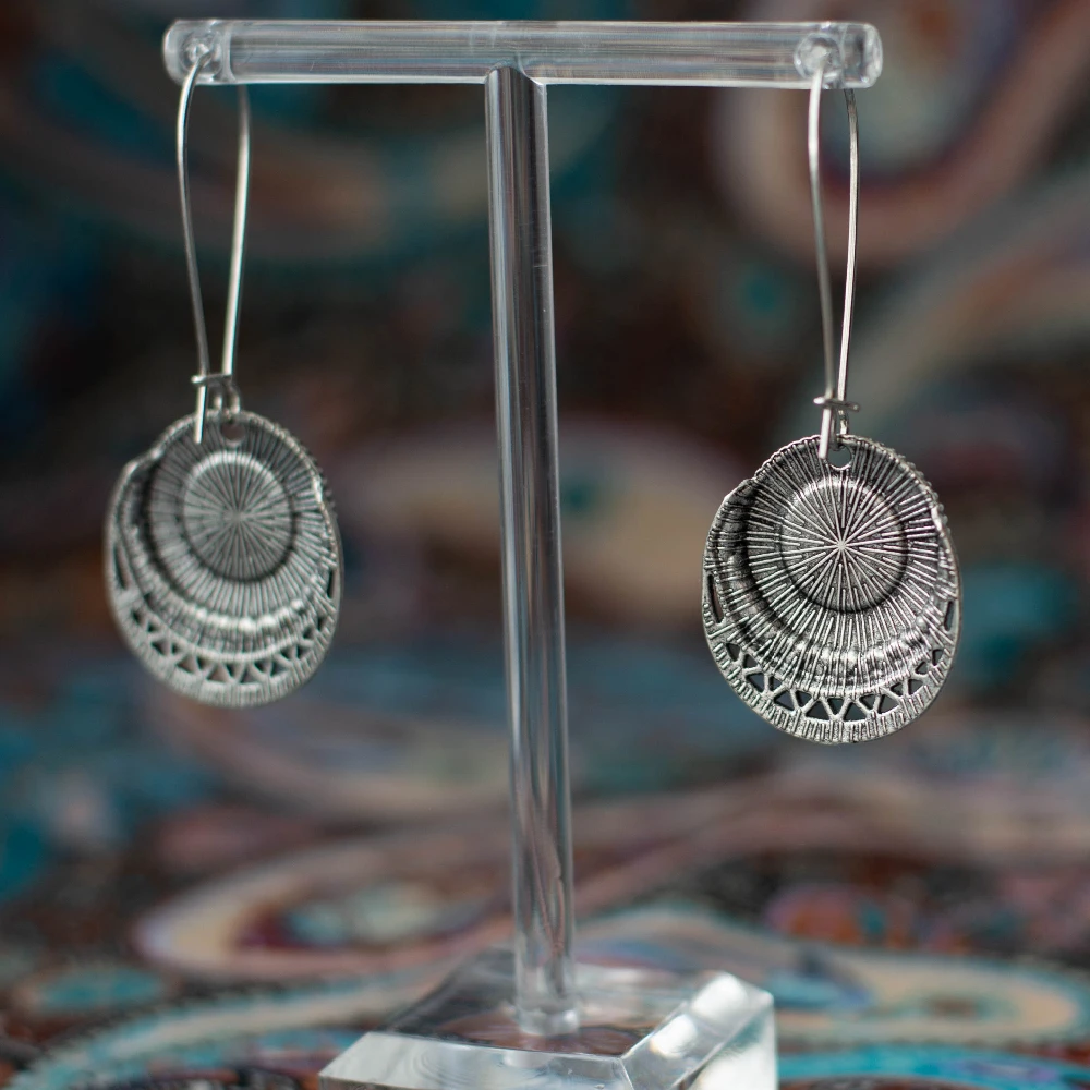 Античные бронзовые серьги, ювелирные изделия, этнические геометрические серьги в форме капли воды для женщин, винтажные круглые серьги с цветами и металлической кисточкой