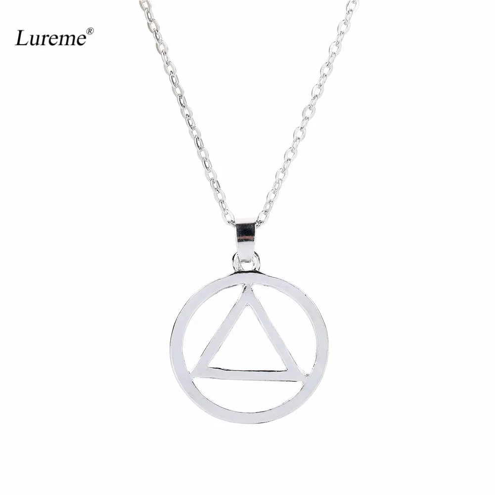 

Lureme Eminem Necklace Silver Tone Round and Triangular Pendant Necklace for Hiphop Man (nl005847)