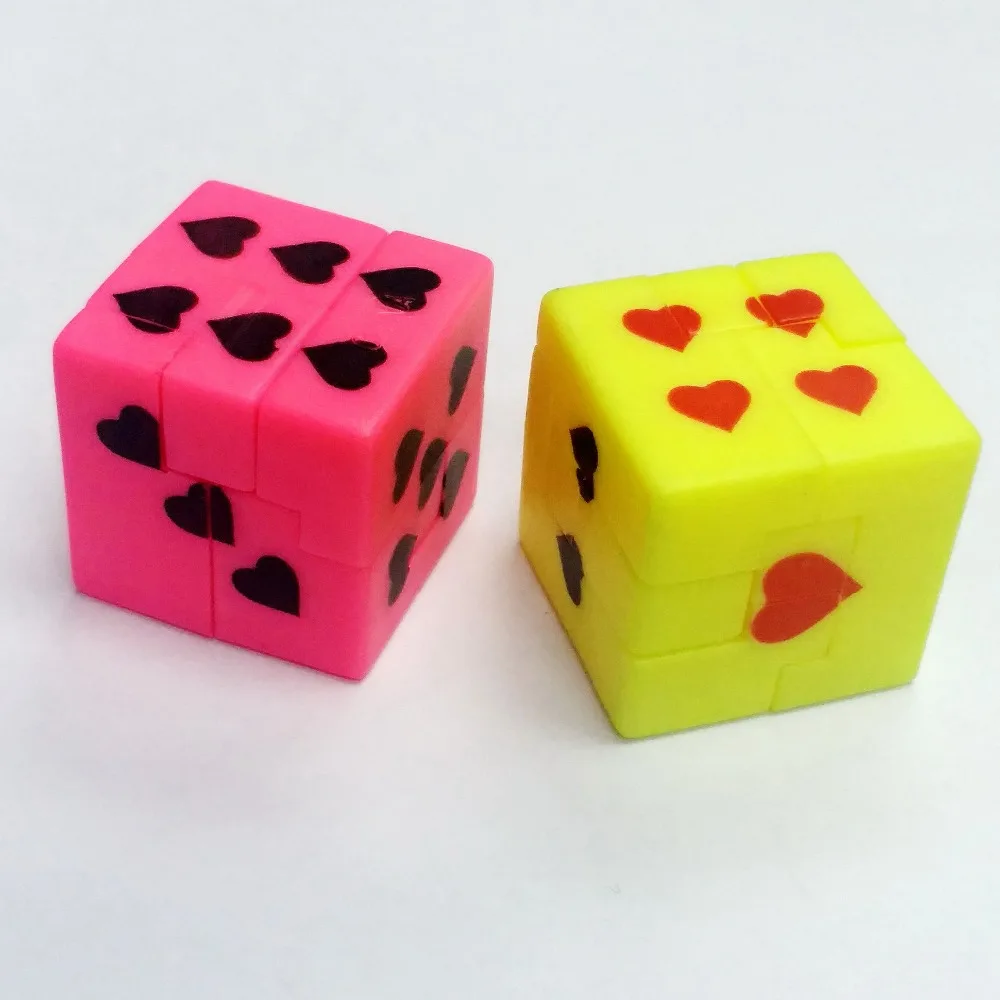 E368-1 Heart dot print puzzle dice -        8g