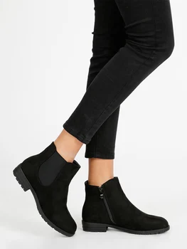 

Low short boots black