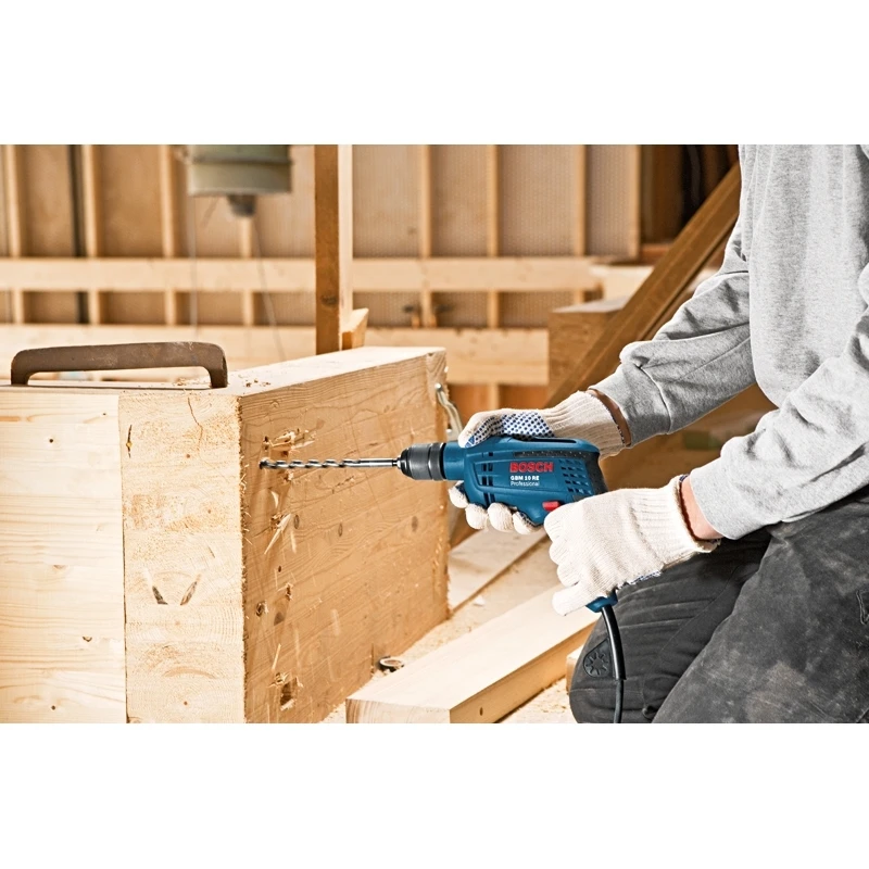 Дрель электрическая Bosch GBM 10 RE (600) (Мощность 500 Вт, крутящий момент 9.5 Нм, реверс, скорость 2100 об/мин, диаметр патрона 1-10 мм)