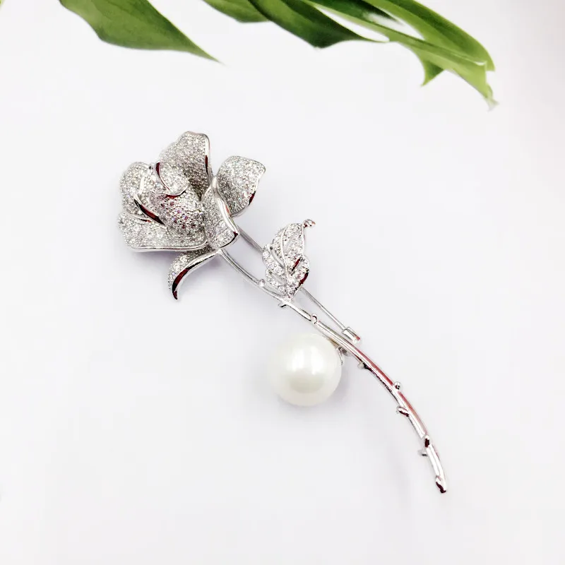 

New Romantic Simulated Pearl Bouquet Plant Brooches Zircon Rose Flower Brooch for Women Lady Weddings Fashion Jewelry Safety Pin