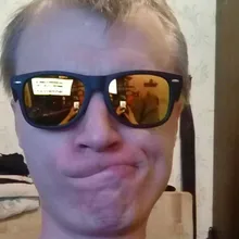 A***v