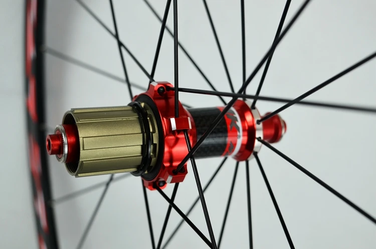 Clearance 700C Carbon Fiber Wheels Road Bike Bicycle Wheel Light Carbon Wheelset V/C Brakes 30MM Rim direct-pull stainless steel spoke 4 Clearance 700C Carbon Fiber Wheels Road Bike Bicycle Wheel Light Carbon Wheelset V/C Brakes 30MM Rim direct-pull stainless steel spoke 4