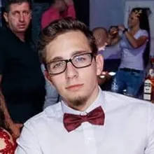 A***v