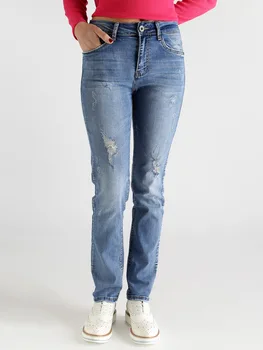 

Woman loose ripped jeans
