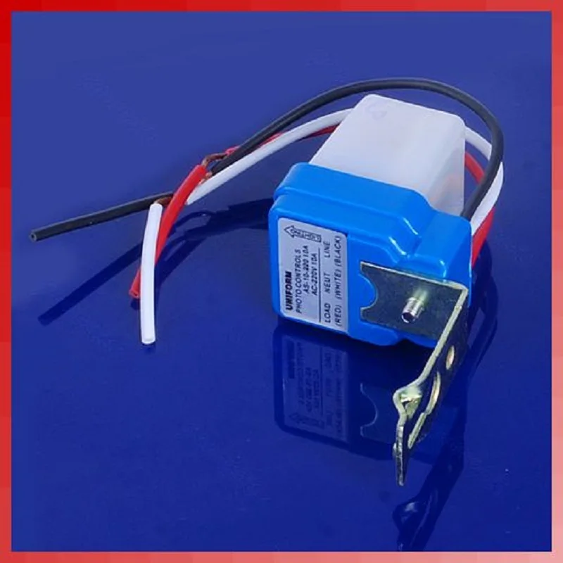 OOTDTY Automatic On Day Off Street Light Switch 10A Night Control Sensor AC 220V Auto Sensor