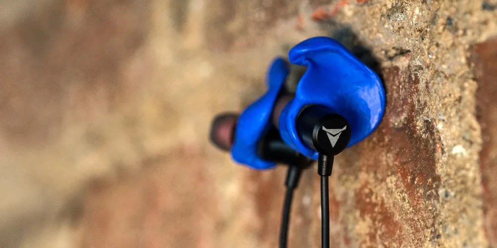 decibullz-wireless-headphones-hero