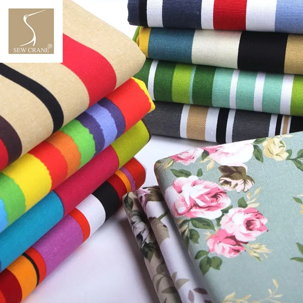 Куча ткани. Нетекстильные материалы. Разноцветная ткань. Текстильные материалы. Разные ткани.