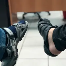 A***v