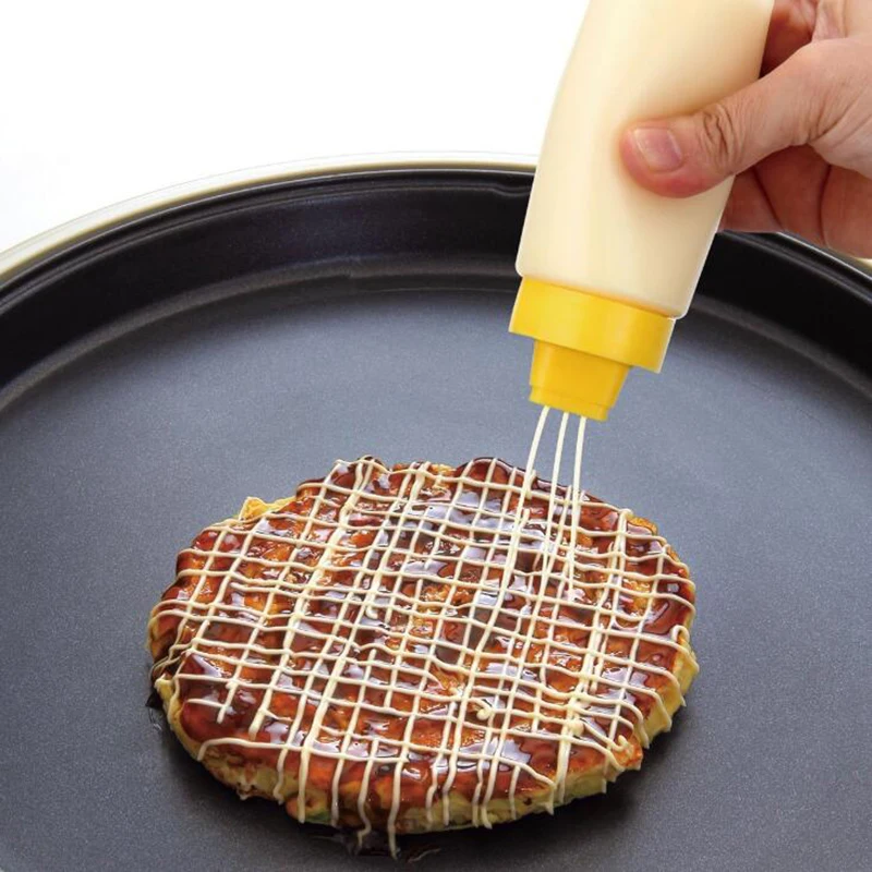 

Four-hole capped sauce bottle salad bottle squeeze sauce bottle to the sauce salad dressing sauce bottle 300ml