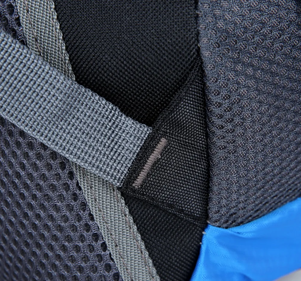 2S1B9164