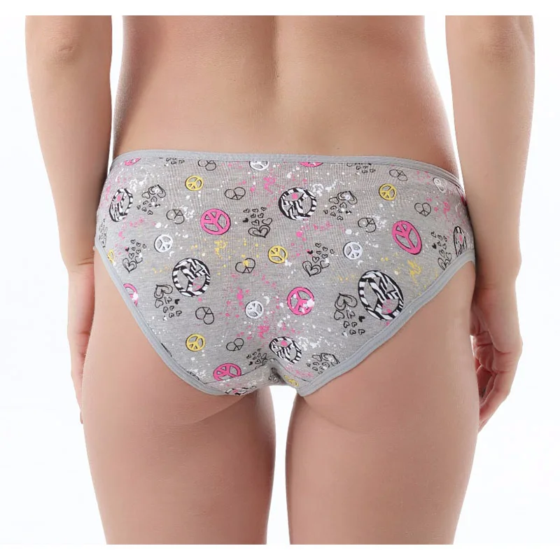 Free shipping New Women's cotton panties Print Girl Briefs Ms. cotton underwear bikini underwear sexy Ladies Briefs S-M-L-XL