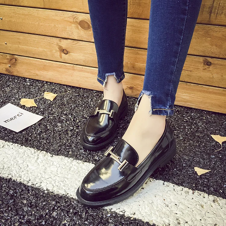 Женские туфли-оксфорды с кисточками; туфли с острым носком в британском стиле; слипоны на плоской подошве; 022