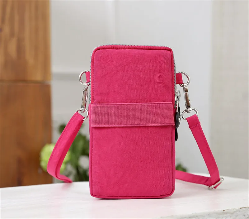 3681279945_1898945155