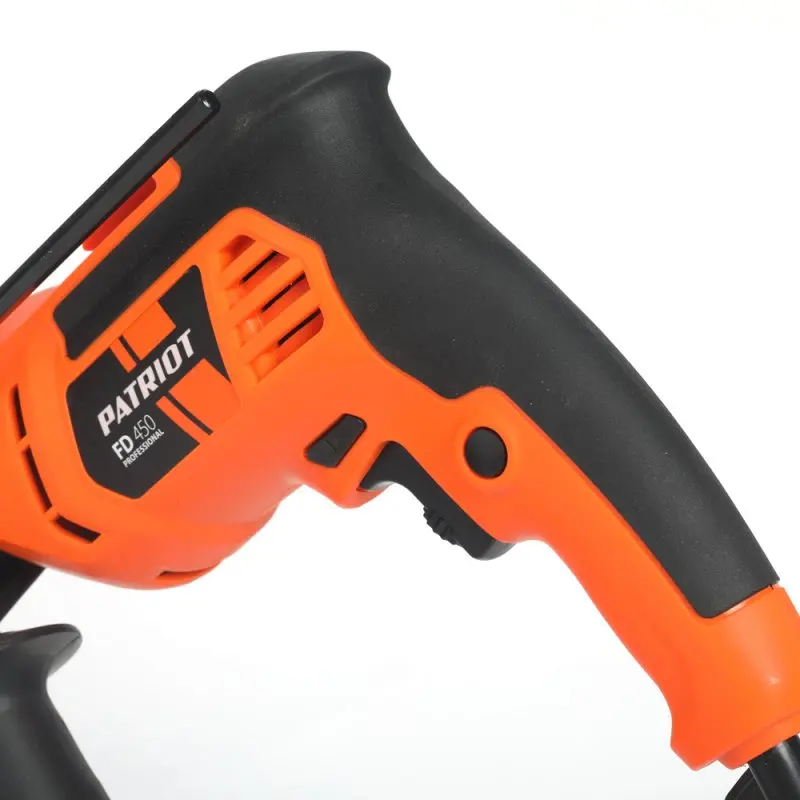 Дрель электрическая PATRIOT FD 450  (Мощность 550 Вт, число оборотов 0-2700 об/мин, макс.диаметр сверления 20 мм, регулировка скорости, реверс)