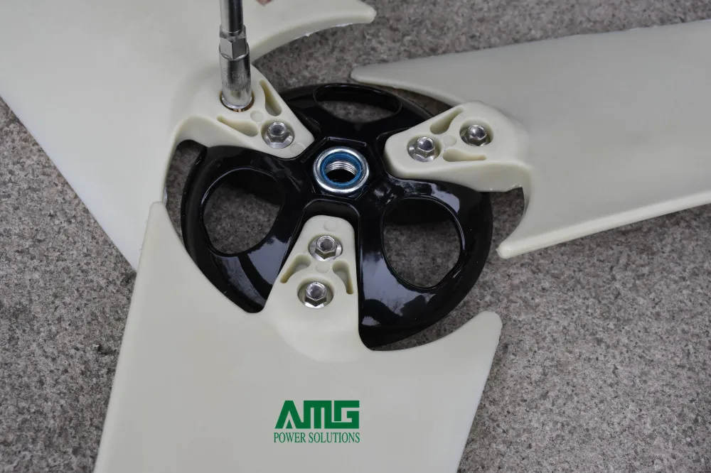 8-100W200W300W400W500W600W3BLADES5BLADESWINDTURBINEGENERATOR22