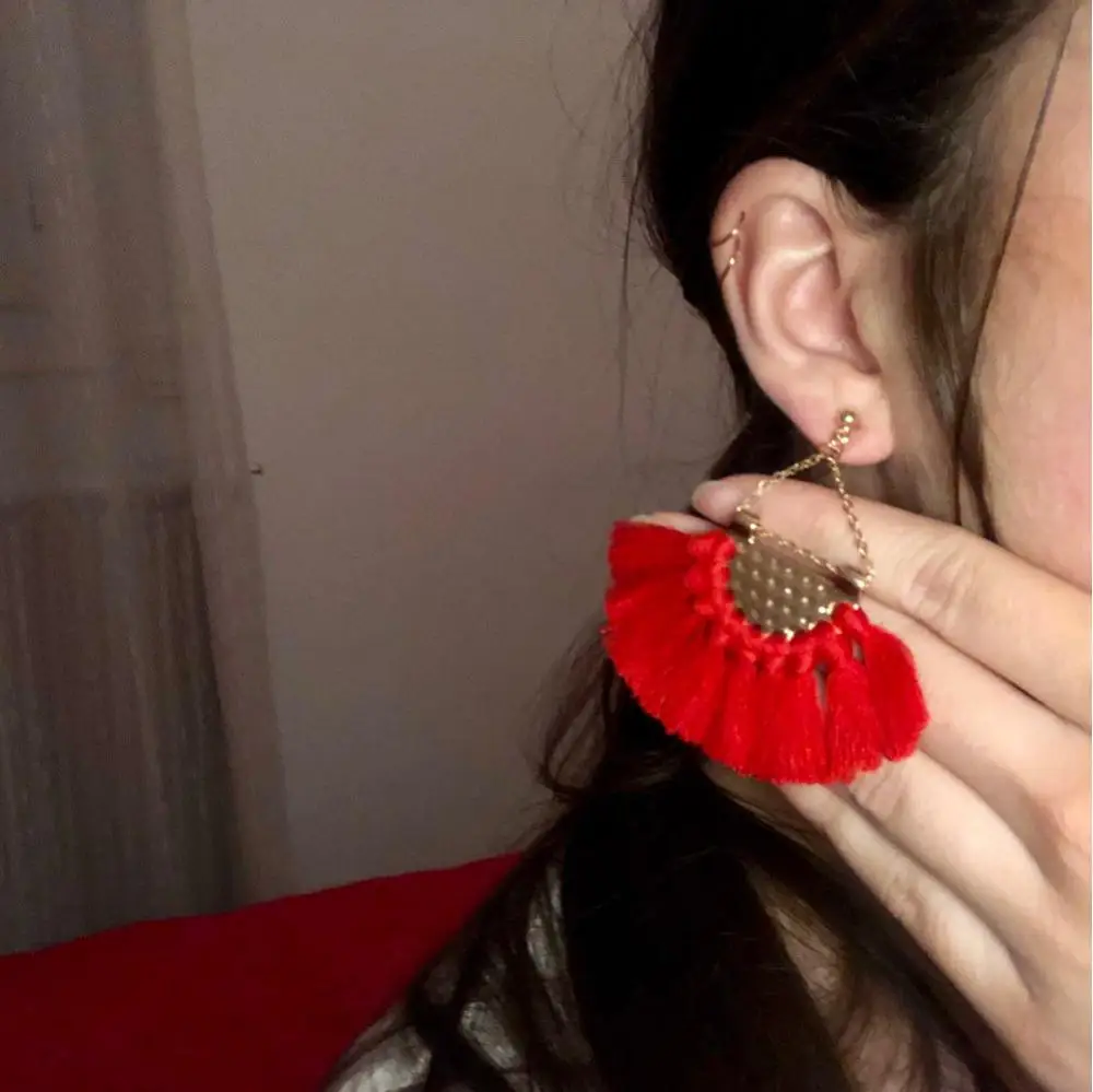 Boucles d'Oreilles Dorées Frange Rouge - Bahia