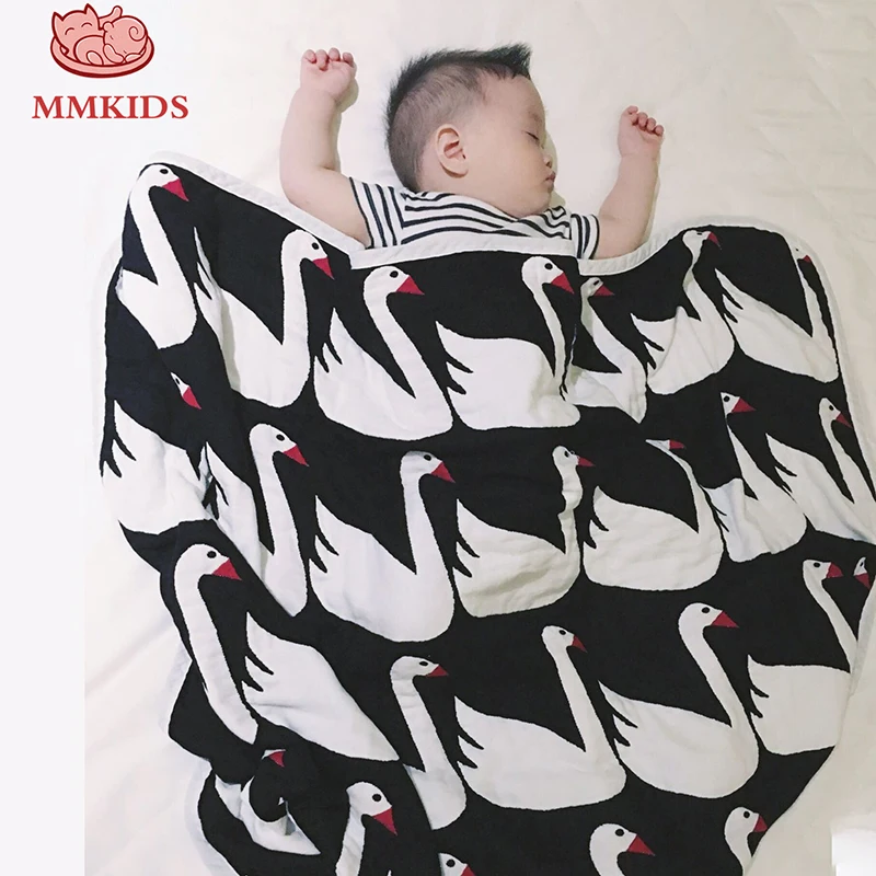 

MMKIDS Baby Blanket Black Swan Muslin Swaddle Wraps Cotton Bamboo Kids Blankets Newborn Swaddle Muslin Bedding 1.15*1.35M
