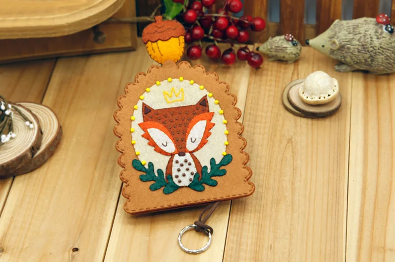 

mylb Felt Cloth DIY Key Covers Free Cutting Material DIY Package Handmade Cratoon Fox Key Bag