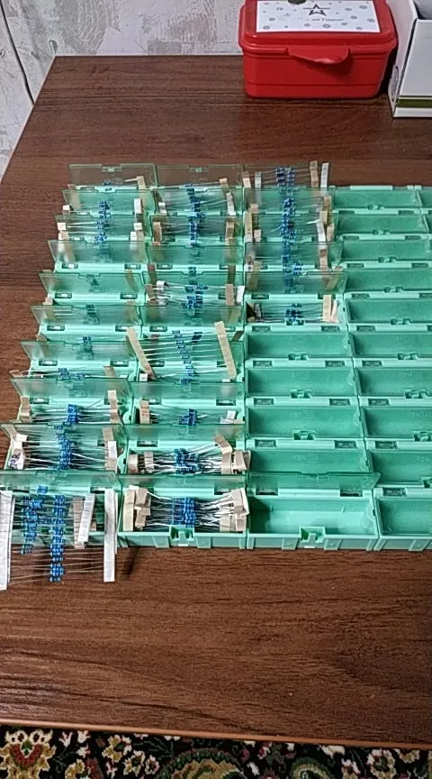 10PCS/lot #2 Green Color Capacitor Resistor SMT Electronic Component Mini Storage box Practical Jewelry Storaged Case