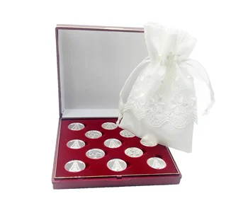 

Arras the Virgin's Rocío with sachet satin and Case