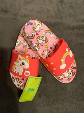 Unicornio zapatillas Nuevo Arco Iris de verano zapatillas de niños niñas de PVC antideslizante niños playa zapatos de bebé sandalias de Casa Chanclas de niños