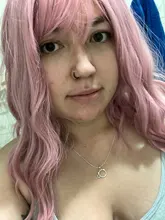 GEMMA-peluca sintética ondulada con flequillo para mujeres negras, pelo Natural de estilo africano y americano, rosa, pelo de Cosplay de Lolita resistente al calor