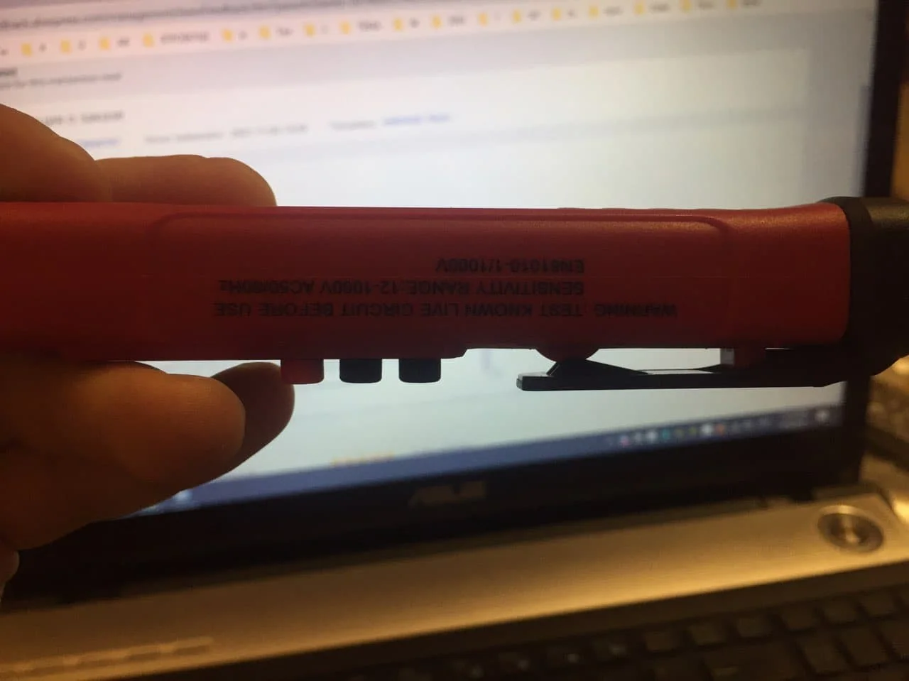 Отзыв о товаре ANENG VC1010 вольтметр цифровой тестер индикатор напряжения тестер напряжения Цифровые датчики напряжения переменногопостоянного тока умная бесконтактная ручка измерительный прибор индикаторная отвёртка вольтметры от пользователя A***v