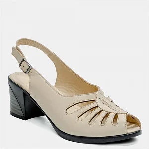 

Federica Rodari/sandals