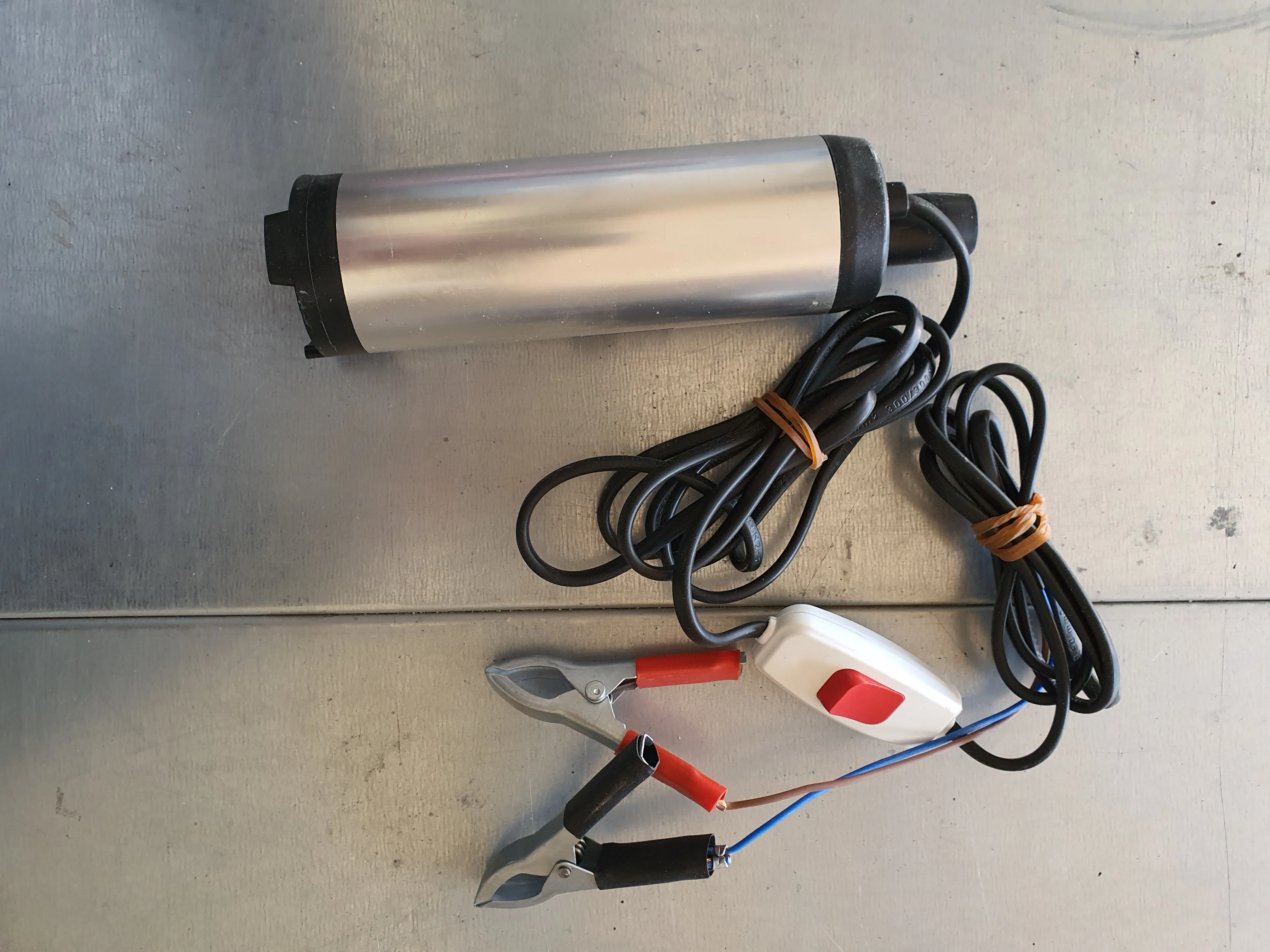 

Aluminium Submersible Fuel Transfer Pump for Diesel, Kerosene, Water, Oil, Antifreeze from stainless 50mm 20 cm for 12 volt