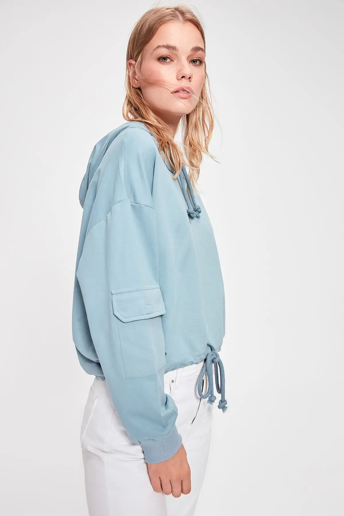 Trendyol мятный карман деталь трикотажная толстовка TWOAW20SW0188