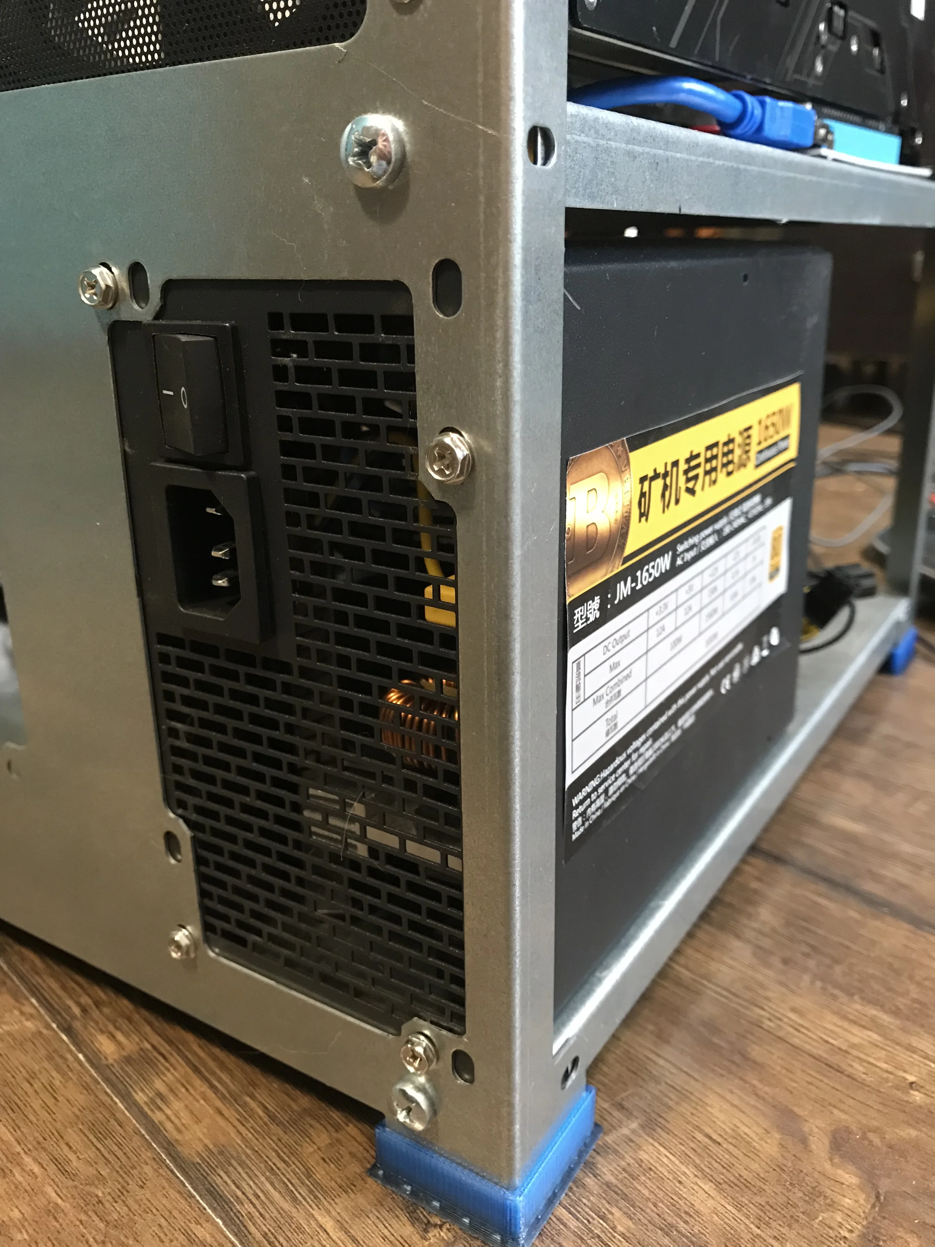 Предзаказ: Каркас для майнинга 8 GPU карт стойка майнинг 3d рендер ферма BTC Ethereum