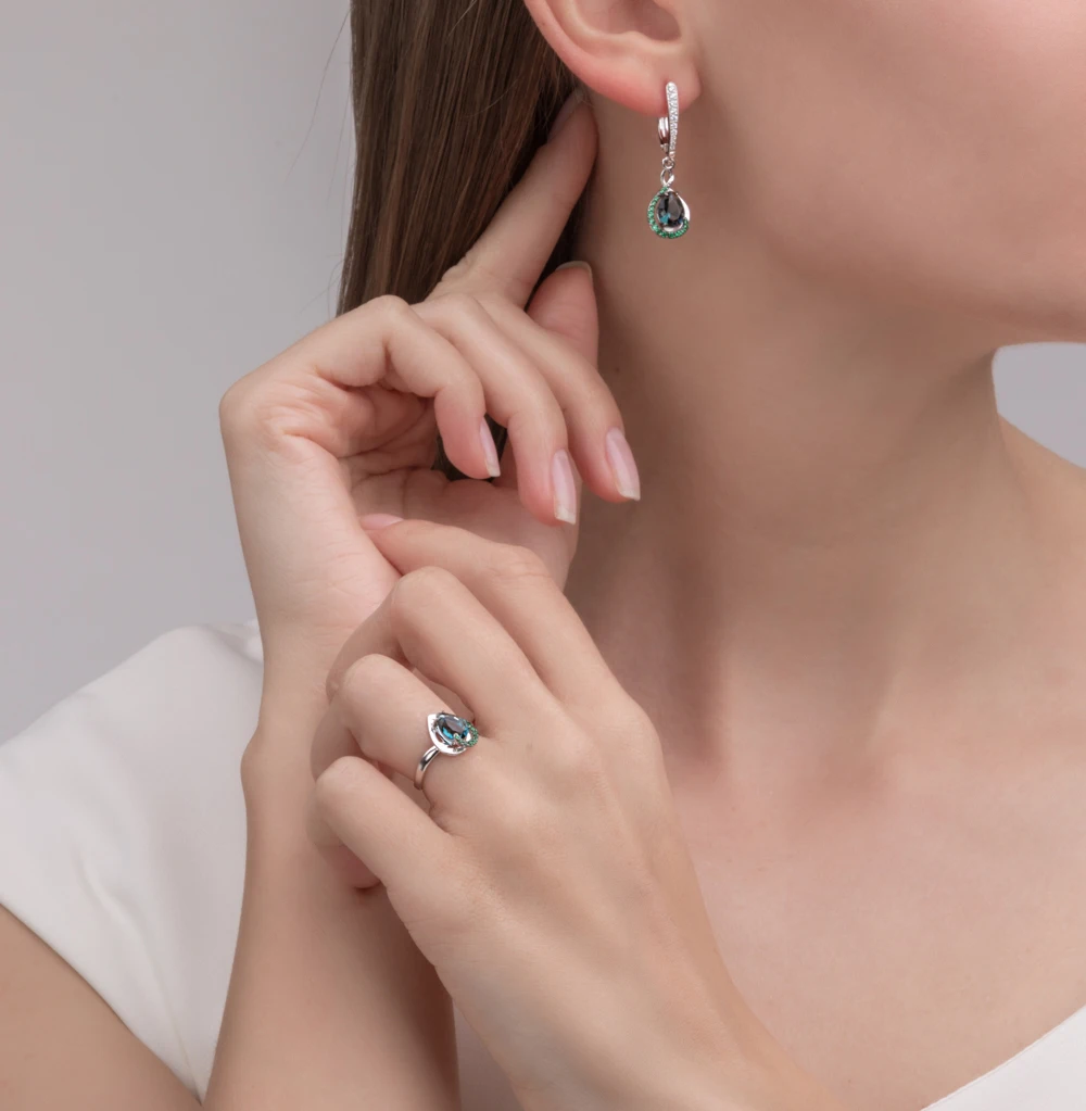 Серебряное кольцо с фианитами SUNLIGHT проба 925