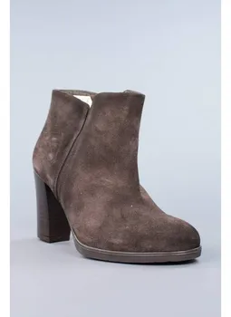 

Brown booties suede. kr3