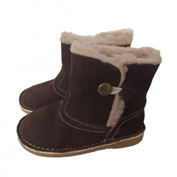 

Booties for baby in split Teddy by Conguitos