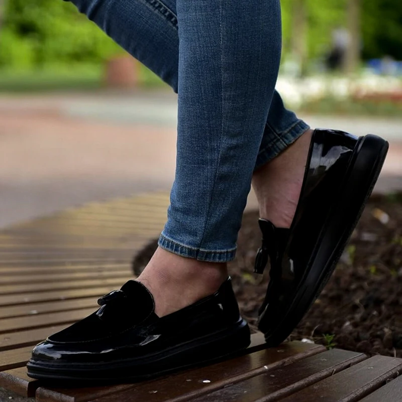 Chekich Men Casual Shoes for Men Sport High Sole Shoes Lace-up Men Sneakers Shoes Comfortable Flexible Fashion Style Leather Wedding Classic Shoes Breathable Walking Running Sneakers masculino Zapatillas Hombre CH002