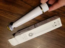 Mini eléctrico vibrador masajedaor de ojos Anti-envejecimiento arrugas círculo oscuro pluma de rejuvenecimiento belleza pluma portátil