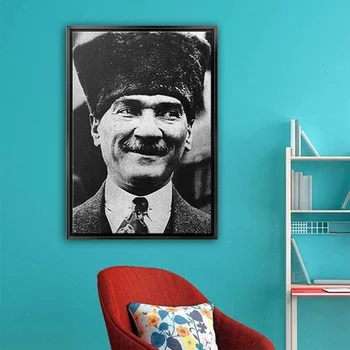 

siyah çerçeveli atatürk kanvas tablo
