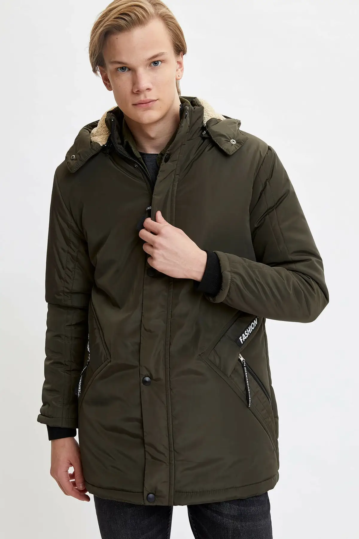 Size: Xs-Hooded Inflatable Long Thick Coat Hooded Model And Fashionable Style. Polyester 100%