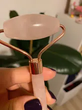 Rodillo de cuarzo rosa natural para masaje facial, rodillo para masaje facial con piedra de jade natural, adelgazante, eliminación de arrugas en cara y barbilla, herramienta para el cuidado de la belleza