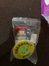 Interruptor de botón de parada de emergencia, equipo de elevación, bloqueo automático, tapa roja tipo seta 1NO 1NC DPST, CA 660V 10A