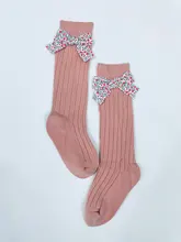 Calcetines con lazo Floral para niñas pequeñas, medias largas de algodón suave hasta la rodilla para bebés, Estilo Princesa a rayas para niños de 0 a 5 años
