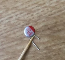 10 Uds DIP sólido condensador electrolítico 6,3 V 10V 100UF 16V 150UF 220UF 270UF 330UF 470UF 560UF 680UF 820UF 1000UF 1200UF 1500UF