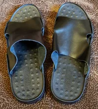 Suecos unisex para primavera y verano, zapatillas con suela blanda de PVC, antideslizante y cubierta de cuero genuino de vaca, diseño a la moda, para uso al aire libre